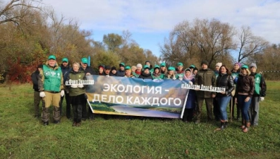 Липецкие экоактивисты убрали более полутоны мусора с Сокольского пляжа Липецка