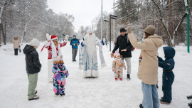 Более 17 тыс. детей сотрудников НЛМК посетили новогодние представления и получили подарки