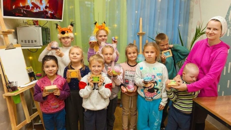 Многодетная липчанка открыла мастерскую для детей благодаря соцконтракту