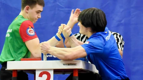 Липецкий спортсмен завоевал золото на первенстве России по армрестлингу