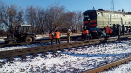 В Становлянском районе столкнулись легковой автомобиль и поезд