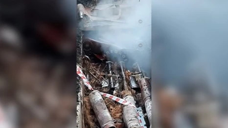 В Липецке на улице Липовской около дома №6 из-за порыва два дня течет горячая вода