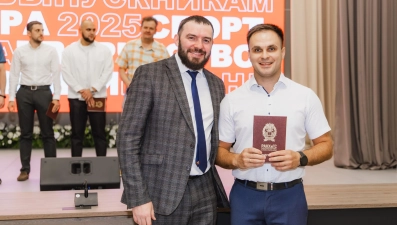 Роман Балашов вручил дипломы выпускникам РАНХиГС