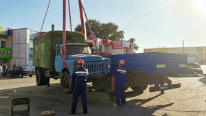 Незаконные автолавки убрали с Заводской площади