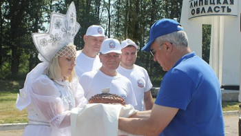  Участники международного автопробега «ДОРОГАМИ ПОБЕДЫ» побывали в Ельце