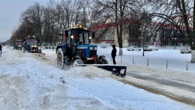 Коммунальные службы региона устраняют последствия снегопада