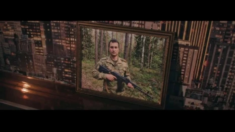 Игорь Артамонов поздравил защитников Отечества