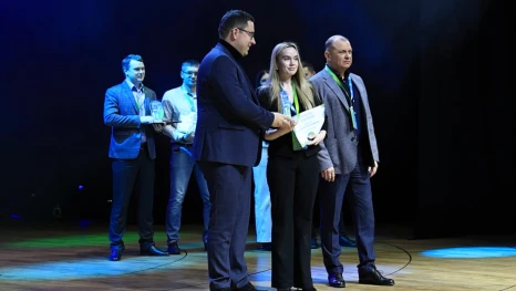 НЛМК наградил более сотрудников за спортивные достижения