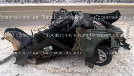 В Липецкой области в ДТП с пострадал водитель легкового автомобиля