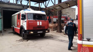 В Липецке на улице Архангельской эвакуировали людей во время пожара в многоэтажном доме