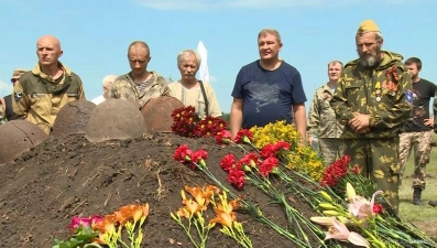 В Тербунах перезахоронили погибших солдат (видео)