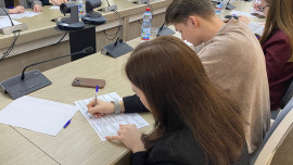 Знания о Второй мировой проверили в липецком облсовете в преддверии Дня Героев Отечества