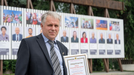 Портрет сотрудника НЛМК Александра Эбеля разместили на Доске почета «Трудовая слава Липецка»