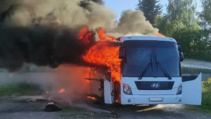 В Липецкой области горел автобус в автоколонне