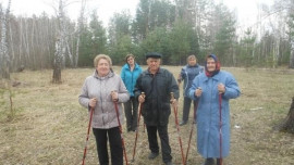 Усманские пенсионеры релаксируют