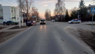 В Лебедяни на перекрестке столкнулись «Москвич» и «Ока»