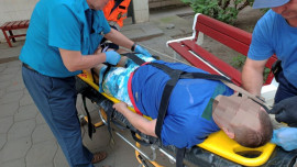 Мужчина упал с четвёртого этажа на козырёк подъезда в Липецке