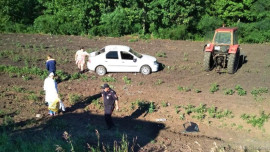 Иномарка перевернулась в Добровском районе