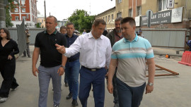 Роман Ченцов проверил ход реконструкции моста на Октябрьской