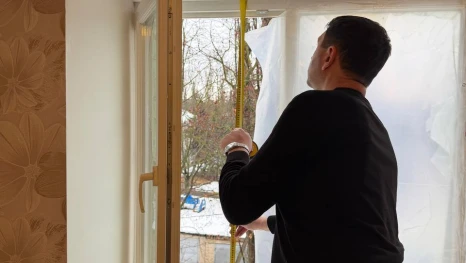 В Ельце восстанавливают остекление в домах, пострадавших от обломков БПЛА