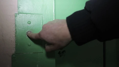 Лифт в липецкой многоэтажке включили после освещения проблемы на «Липецком времени»