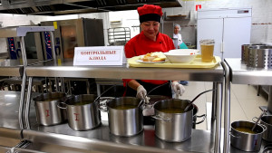 17 меню в этом учебном году представлены в школьных столовых Липецка