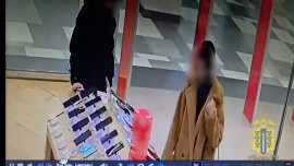 В Липецке несовершеннолетняя украла дорогостоящий смартфон