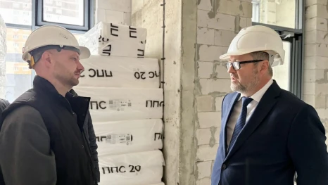 Глава Липецка проинспектировал строительство дома в Елецком