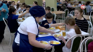 В липецких школах проверили качество еды (видеосюжет) 