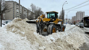 Припаркованные на проезжей части автомобили ночью будут эвакуировать