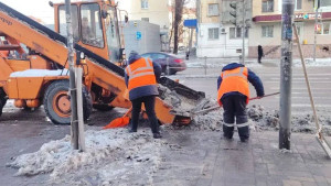 112 единиц спецтехники убирают Липецк после новогодних снегопадов