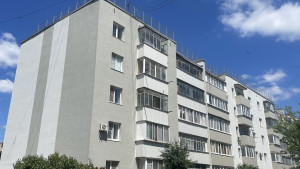 В доме на Сырском руднике в Липецке обновили более 1,5 тысячи квадратных метров фасада