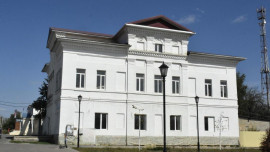 В Лебедяни обновят памятники