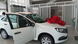Липчане, пострадавшие на производстве, получили новые автомобили от регионального Отделения Соцфонда России