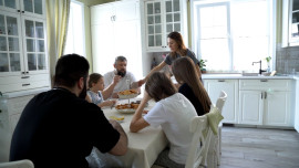 Семьи участников СВО в Липецкой области получат выплаты к новому учебному году