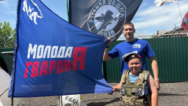 Липецкие молодогвардейцы поздравили мальчика Сережу с позывным "Патриот" с Днем защиты детей