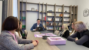 Липецкие школьники представили вице-губернатору образовательную игру по бережливому производству