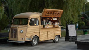 В Липецке могут появиться передвижные закусочные