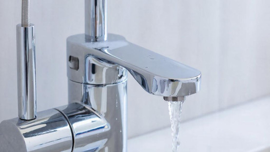 Авария на электросетях оставила несколько районов Липецка без воды