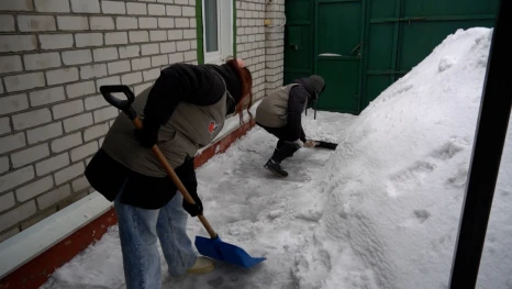 В Липецке волонтеры помогают пенсионерам и людям с ограниченными возможностями
