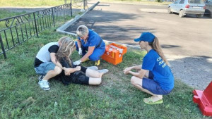 Спасатели в Задонске вытащили из воды захлёбывающуюся девочку и передали скорой