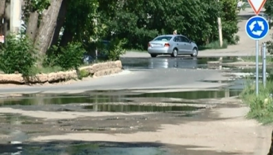 Дома на улице Олега Кошевого в Липецке затопило водой