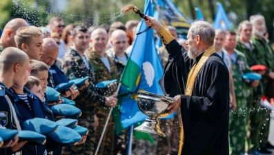 В Липецке отмечают 95-ю годовщину ВДВ России 