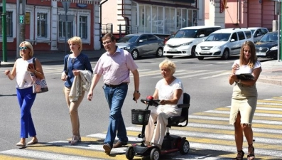 В Липецке проверили безбарьерную среду