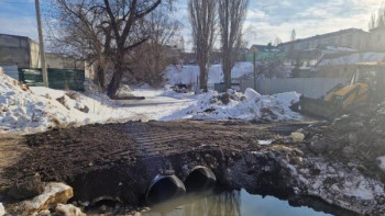 Под мостом через Студёный ручей в Липецке заменили трубы в преддверии паводка