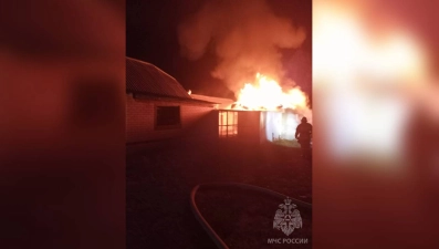 Пожарные тушили надворную постройку в Усманском районе