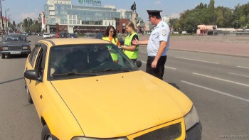 В Липецке законопослушных автомобилистов поощряли билетами «Лотереи вежливости»