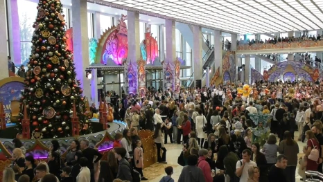 Новогодние каникулы в Кремле: дети из Липецкой области побывали на главной ёлке страны