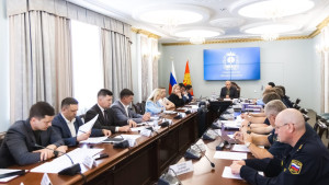 Игорь Артамонов провёл заседание оперативного штаба в связи с атакой БПЛА на регион