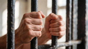 В Липецкой области 59-летнего охранника посадили на 1,5 года за смерть коллеги 